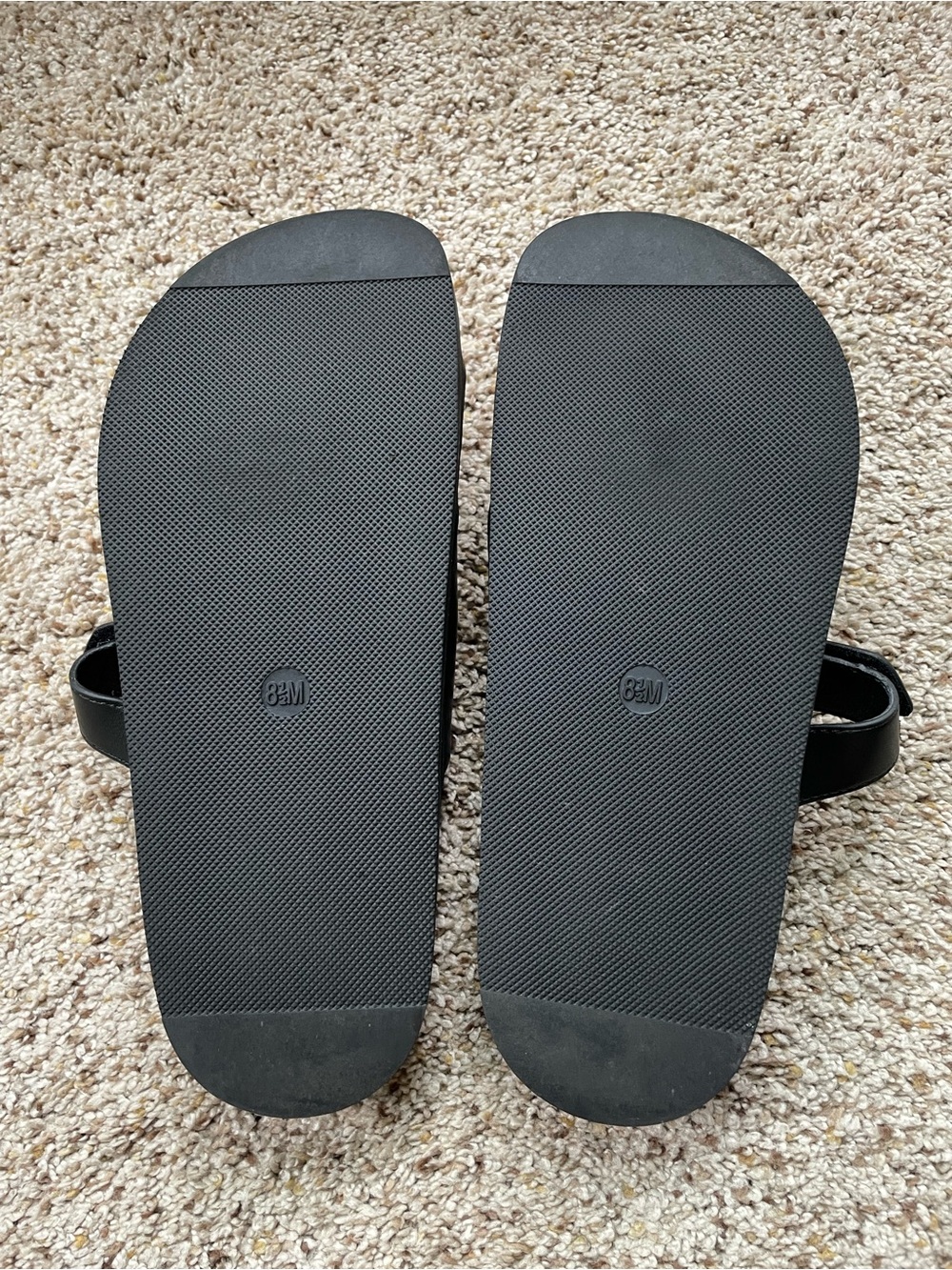 Cushionaire Women's Black Slide Sandals - Picture 4 of 5